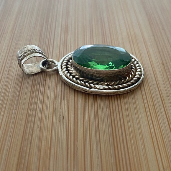 Silver Large Green Stone Necklace Pendant - Picture 9 of 11